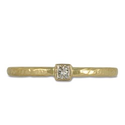 Playa Ring with Square Diamond in 18K Yellow Gold