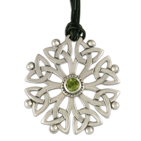 Arbor Pendant in Peridot