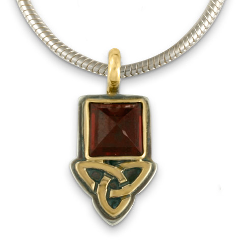 Aria Square Pendant in Garnet