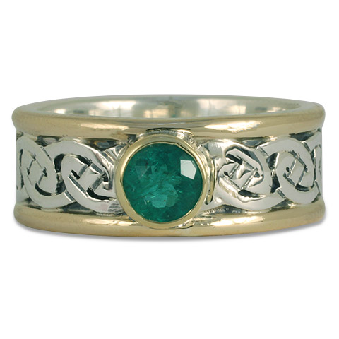 Bordered Petra Ring with Emerald in