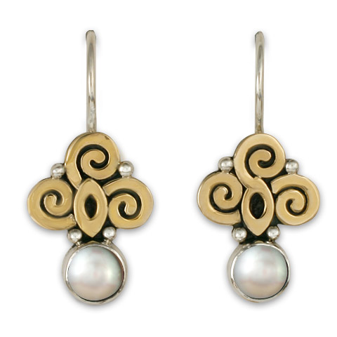 Elixir Earrings in Pearl