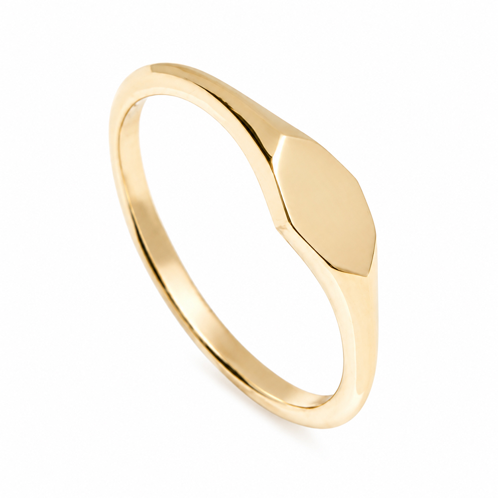 Familia Signet Ring in
