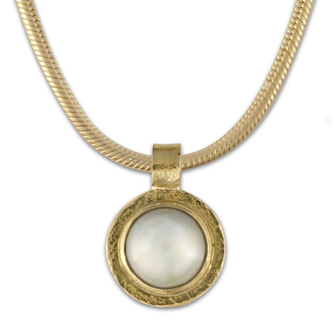 Lunita Pendant in