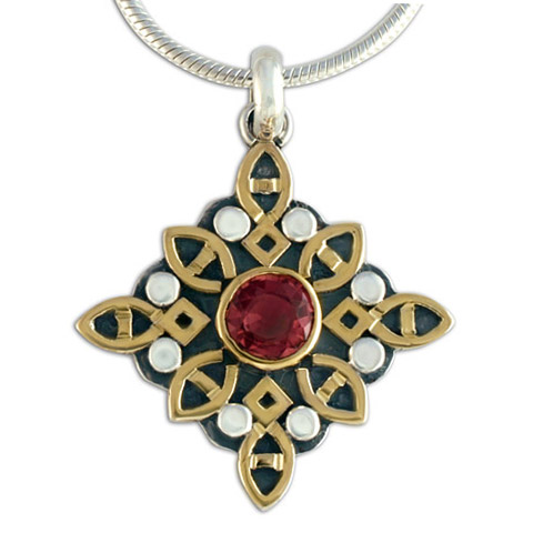 Madrigal Pendant in