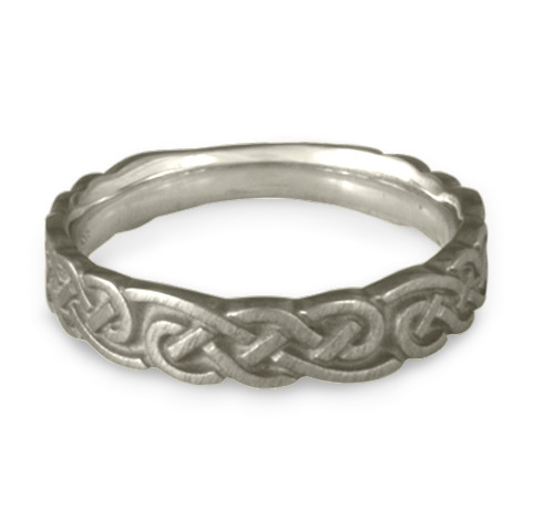 Medium Borderless Infinity Wedding Ring in Platinum