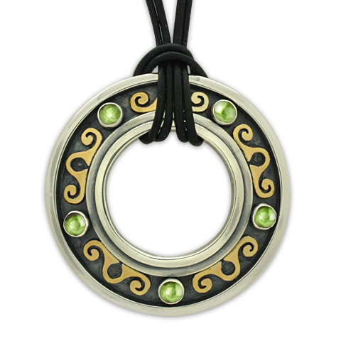 Messina Pendant with Gem in Peridot
