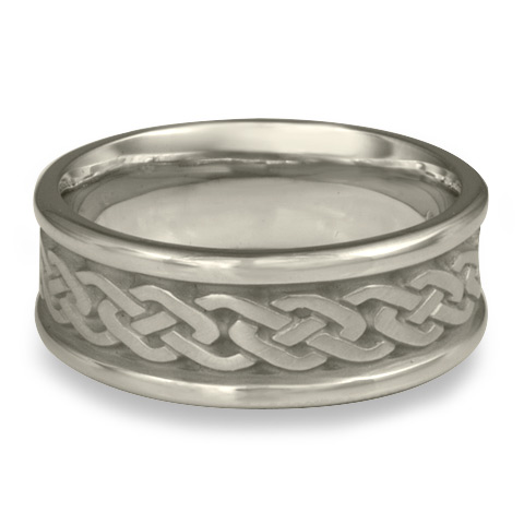 Narrow Self Bordered Celtic Link Wedding Ring in Platinum