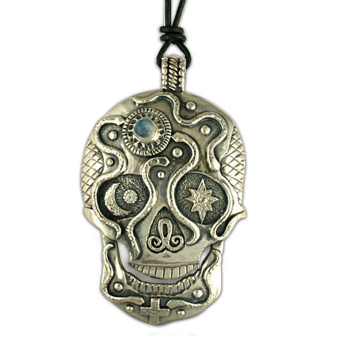Oberon Silver Skull Pendant in