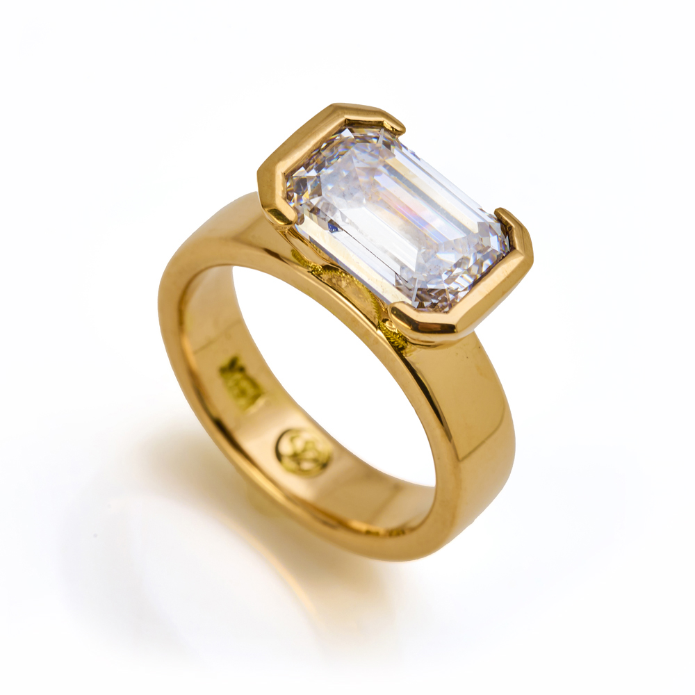 One-of-a-Kind Equatorial Split Ring in