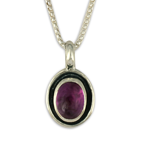 Oval Gem Pendant in Amethyst