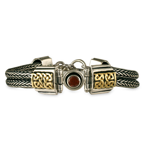 Renee Bracelet in Garnet