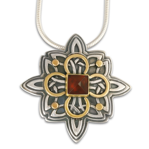 Southern Star Pendant in Garnet