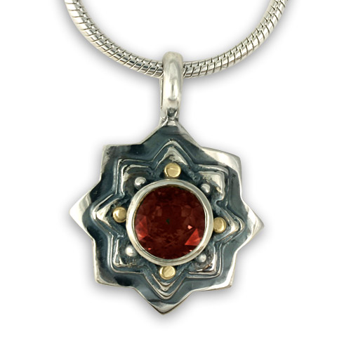 Sunrope Pendant in Garnet