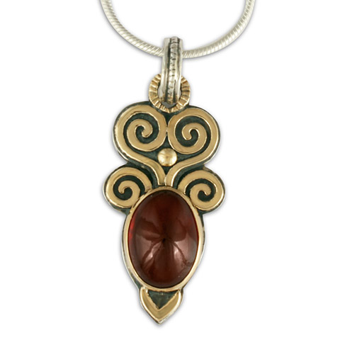 Unfurl Pendant in Garnet