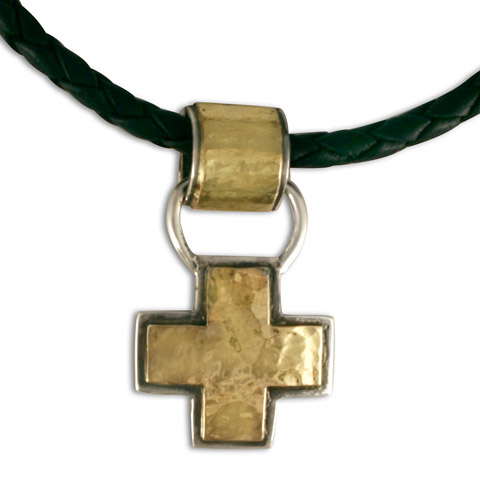 Wistra Cross Pendant in