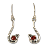 Celada Earrings with Gem in Garnet