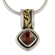 Flores Cushion Pendant in Garnet