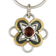 Vega Pendant in Garnet